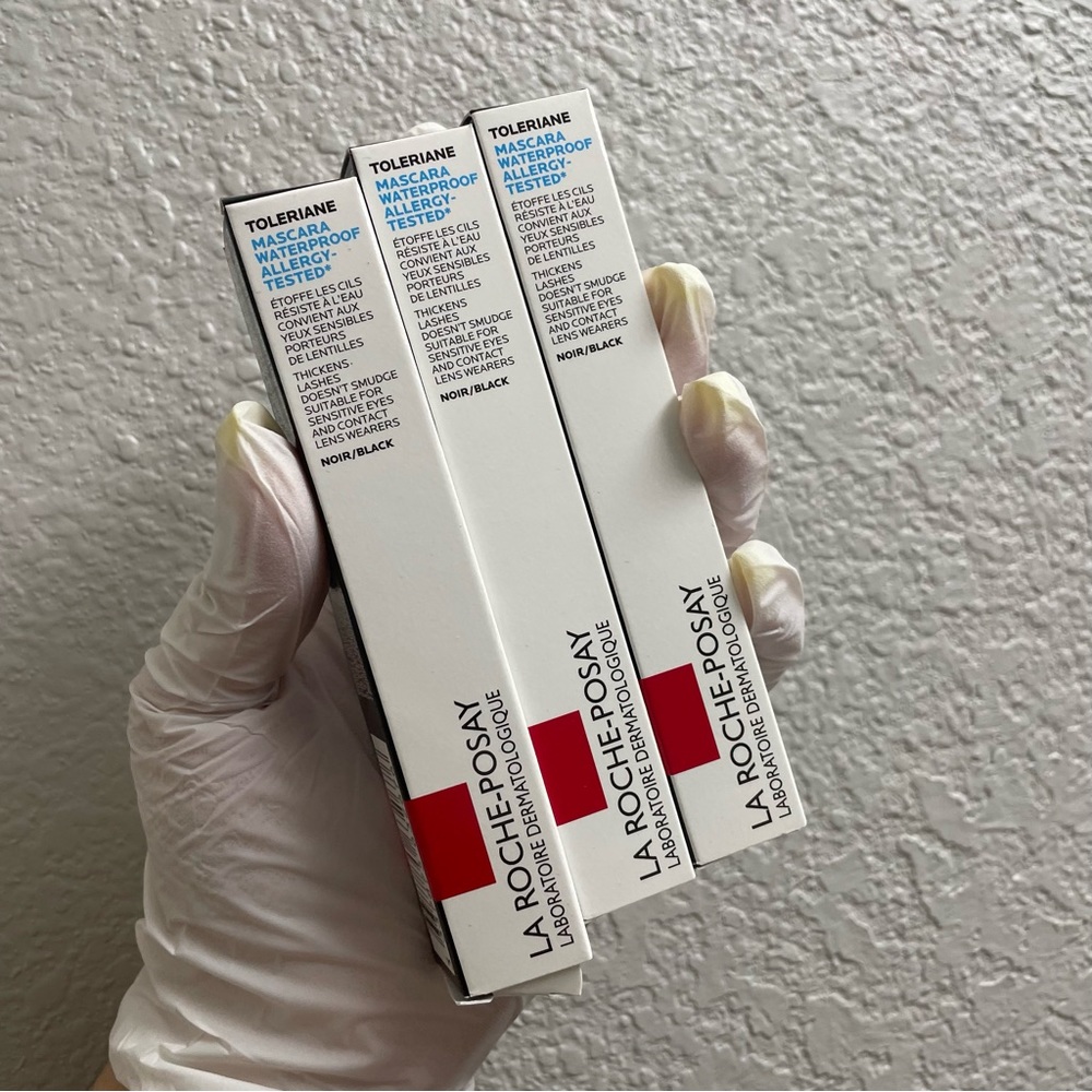 La roche posay black waterproof mascara. Bundle of 3